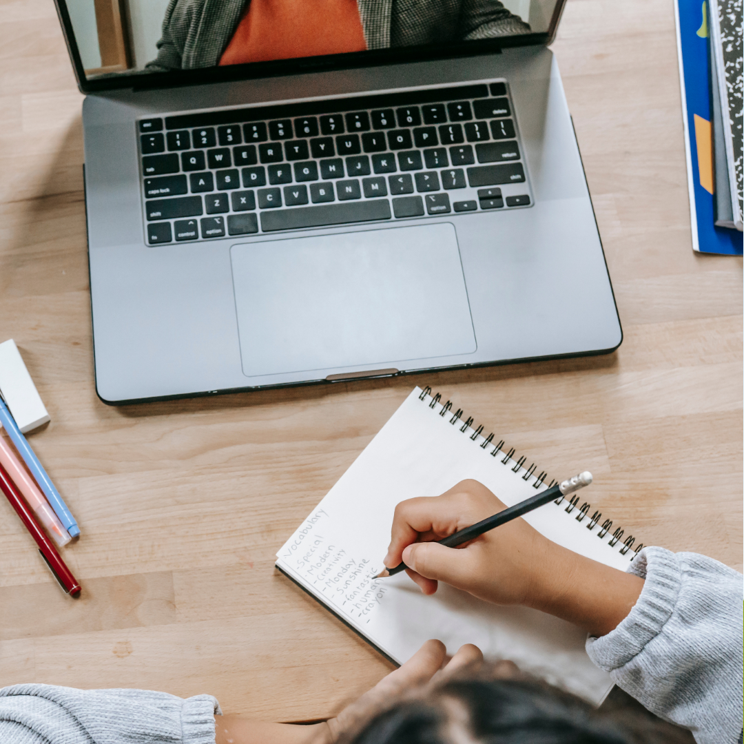 Çocuk İngilizcesi için SpeakUp Online oyunları