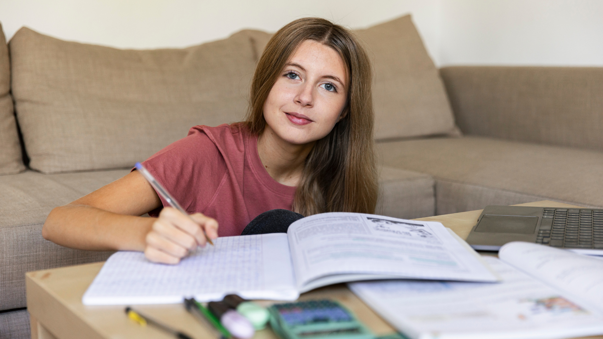 Evde İngilizce nasıl öğrenilir için SpeakUp platformu